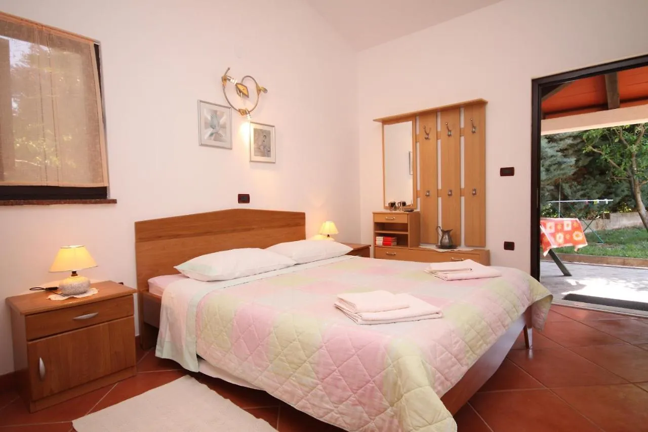 Apartments With A Parking Space Umag - 7666 Κροατία